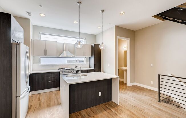 2 beds, 3.5 baths, $3,425, Unit 4086 Quivas St