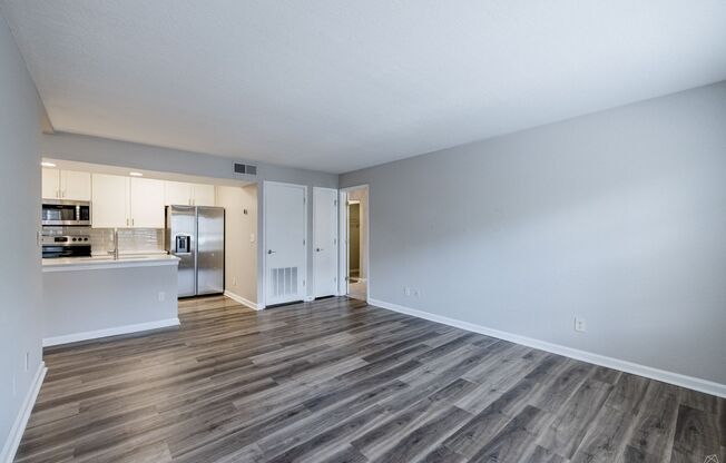 2 beds, 2 baths, 1,000 sqft, $1,450, Unit 2040