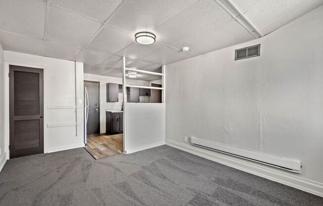 1 bed, 1 bath, 800 sqft, $849, Unit 109 W Lincoln Ave #17