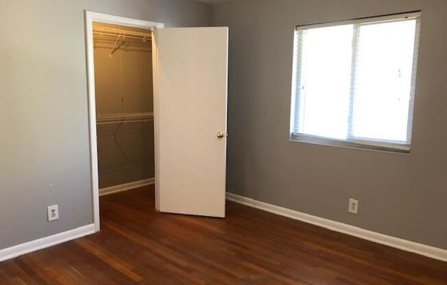 2 beds, 1 bath, 850 sqft, $1,895, Unit 436-3