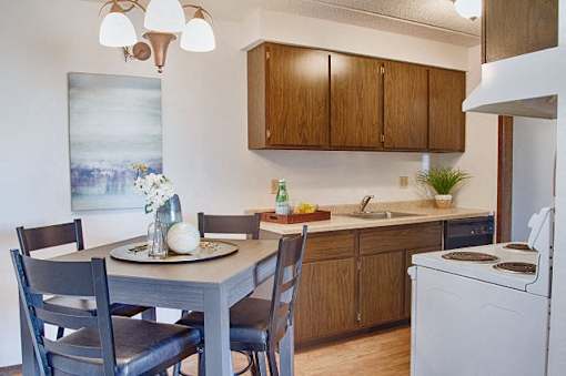 Eat In Kitchen at Knollwood Towers West Apartments, Minnesota