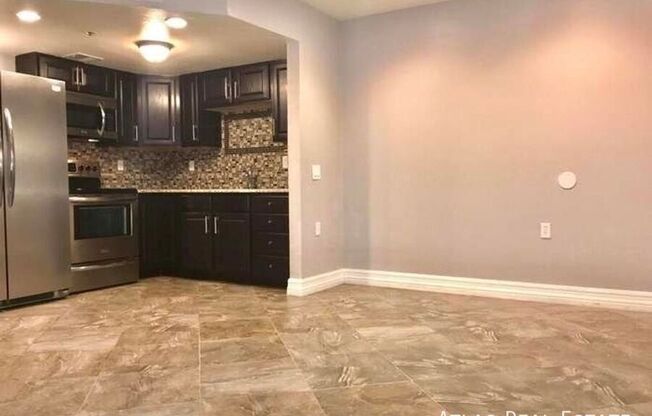 12221 W Bell Road Unit 185