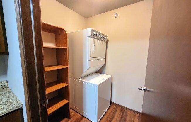 2 beds, 1 bath, 1,120 sqft, $1,150, Unit 212