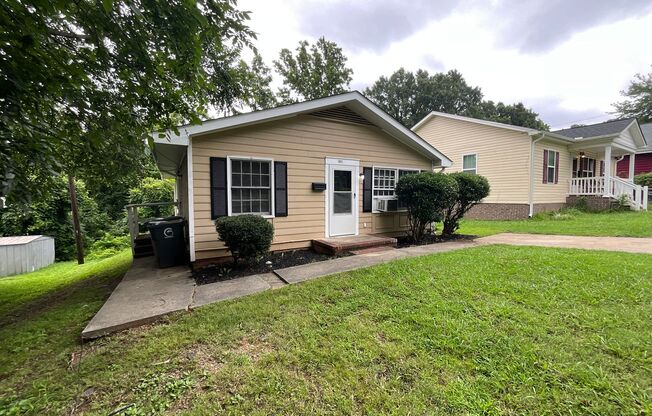 Charming Single Family Home - Convenient location close to UNCG