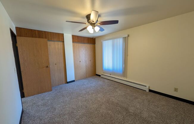 2 beds, 1 bath, 970 sqft, $1,299, Unit FB   2135