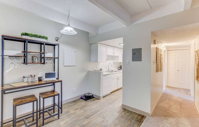 2 beds, 1.5 baths, 864 sqft, $1,775, Unit 5204