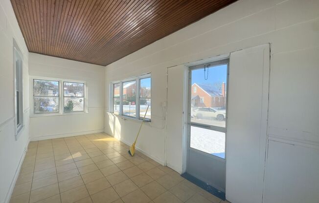 Spacious 3-Bedroom Home with Modern Comforts in Waltherson