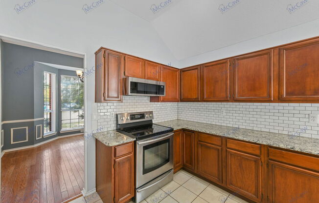 3 beds, 2 baths, 1,818 sqft, $2,395