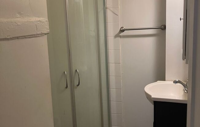 Studio, 1 bath, 182 sqft, $1,000, Unit 108