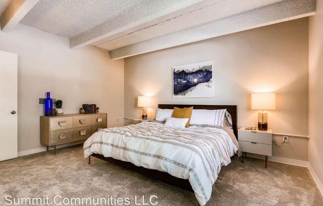 Highline Lofts - Take advantage of our massive new specials in 2023!