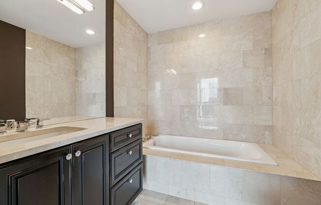 3 beds, 3 baths, $5,895, Unit UNIT 1901