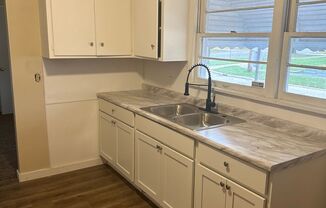 3 beds, 1 bath, $1,400