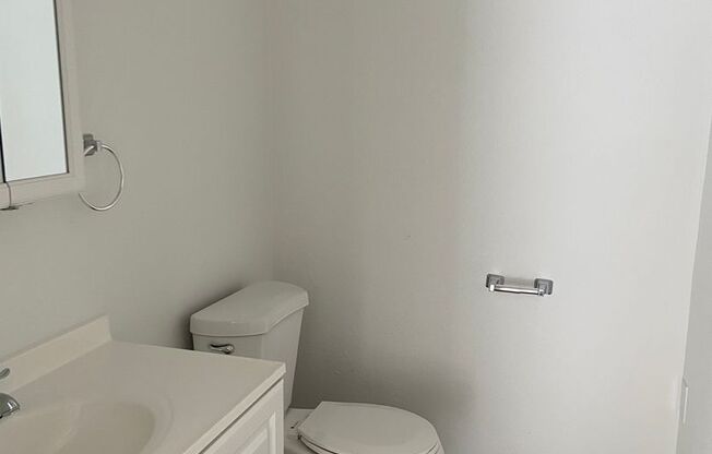 Studio, 1 bath, 500 sqft, $995, Unit 65