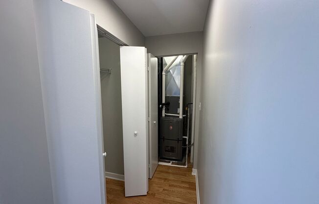 1 bed, 1 bath, $1,595, Unit 205