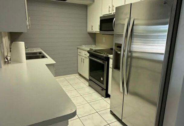 2 beds, 2 baths, $1,350, Unit UNIT N6