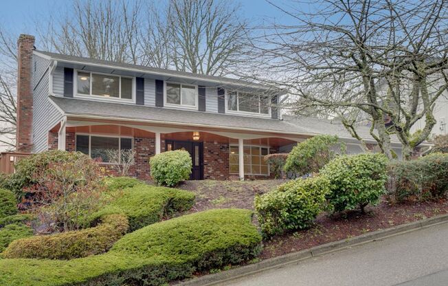 4Bd/2.25Ba Bellevue House
