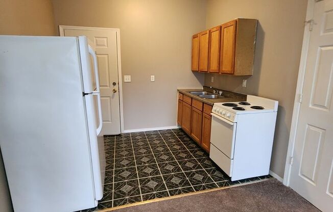 1 bed, 1 bath, 600 sqft, $775, Unit Unit 1