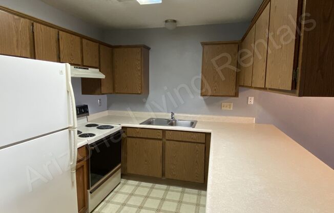 1 bed, 1.5 baths, $1,000