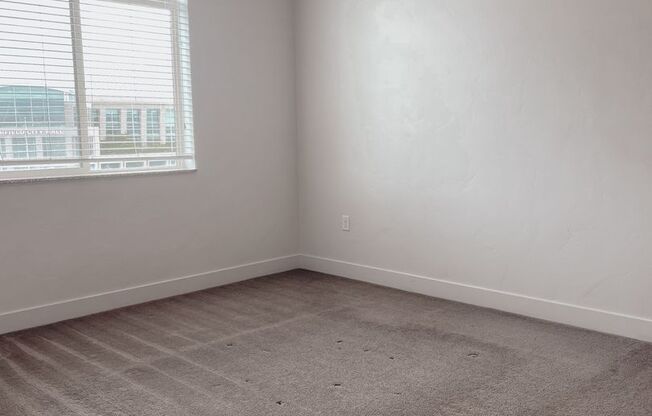 2 beds, 2 baths, 946 sqft, $1,299, Unit 530