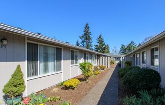 2 beds, 1 bath, $1,250, Unit 161