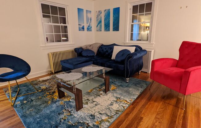 3 Bedroom Home- Great Location in Darien