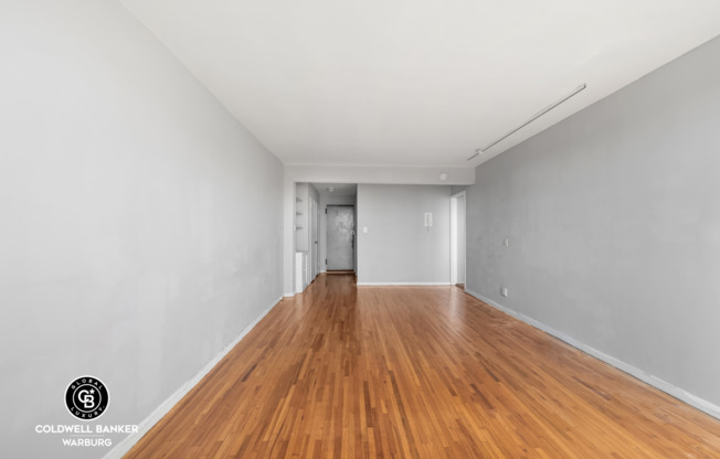 2155 82 ST