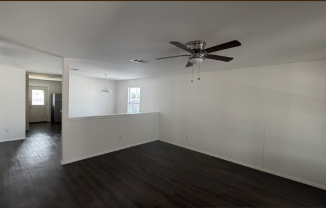 8411 CRINUM LILY DR