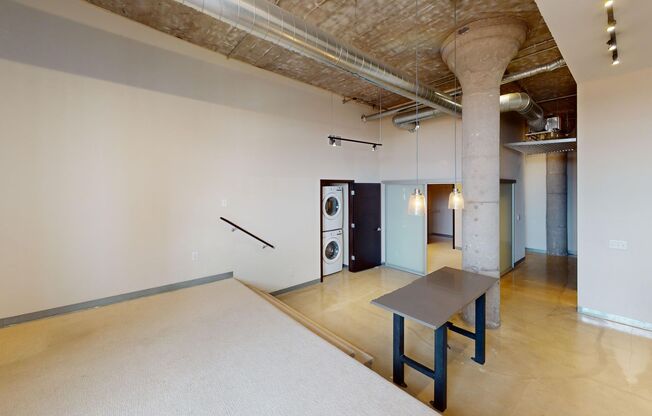 1 bed, 1 bath, 721 sqft, $1,920, Unit 607-414