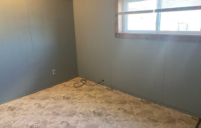 1 bed, 1 bath, 650 sqft, $525