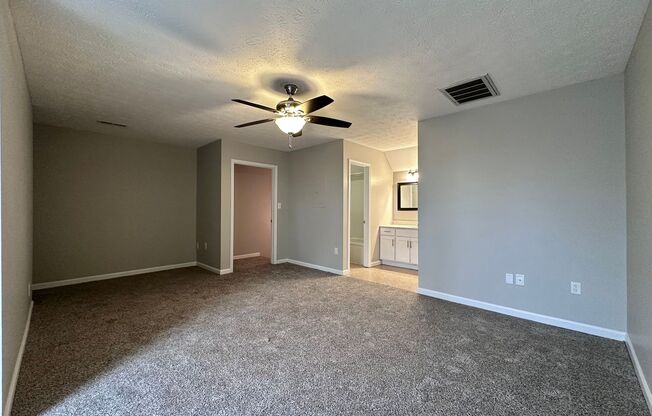 2 beds, 2 baths, 1,350 sqft, $1,525, Unit 26