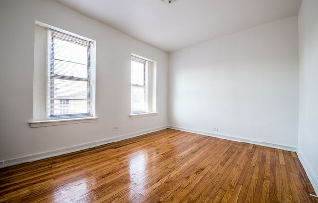 6705 S Michigan