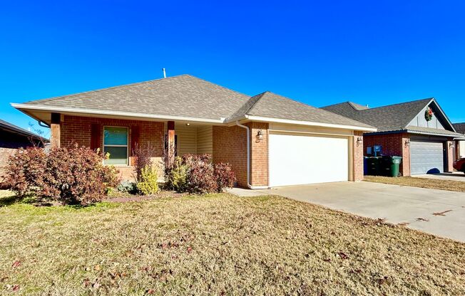 4 Bed 2 Bath Home In Edmond