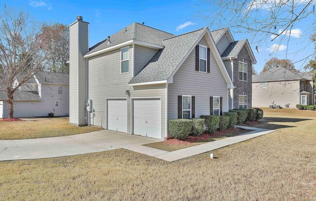 4BR Fairburn Rental in Quiet Community. Lawn Care Included!