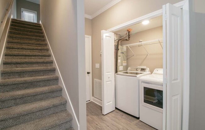 180 DUNDEE DR