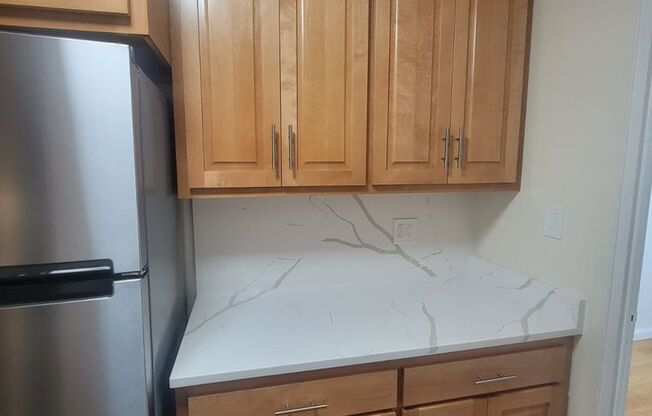 2 beds, 1 bath, 860 sqft, $1,995, Unit 4W
