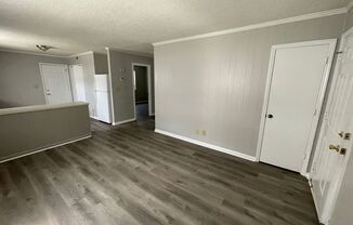 2 beds, 1 bath, $995, Unit 1200 E Academy Street #8