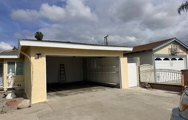 Spacious 3BR Home with Central AC & Private Yard in Baldwin Park