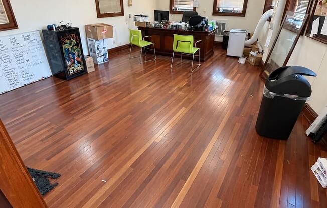 42 2 ASTORIA BLVD