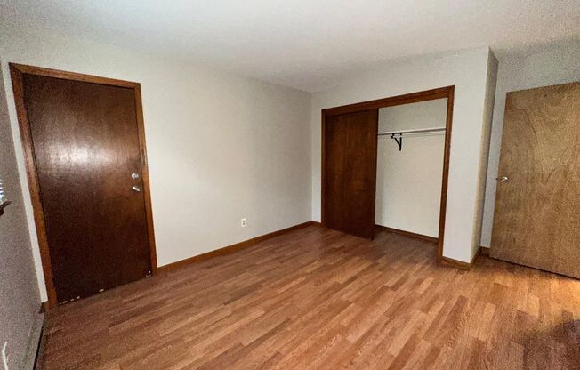 2 beds, 1 bath, $1,450, Unit 291-Apt 6