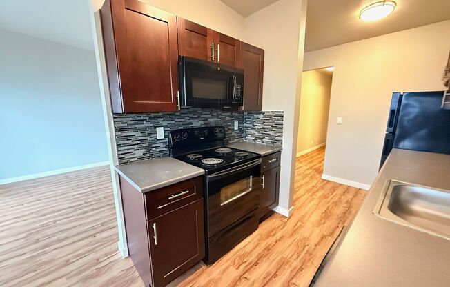1 bed, 1 bath, 624 sqft, $1,825, Unit 305