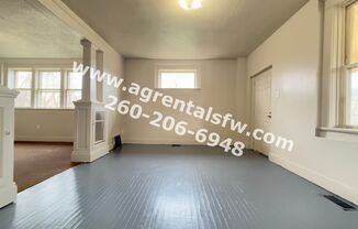 3 beds, 1.5 baths, 1,512 sqft, $1,100, Unit 2514 S Hanna St