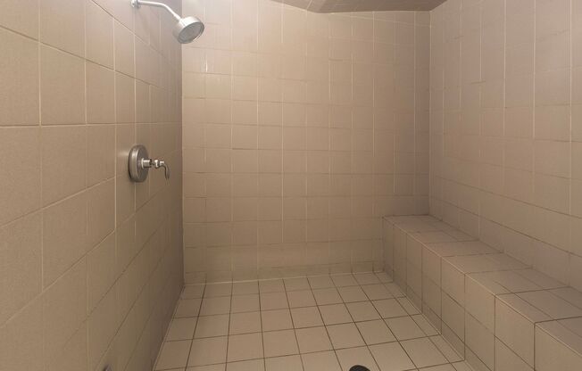2 beds, 2 baths, $2,995, Unit #513