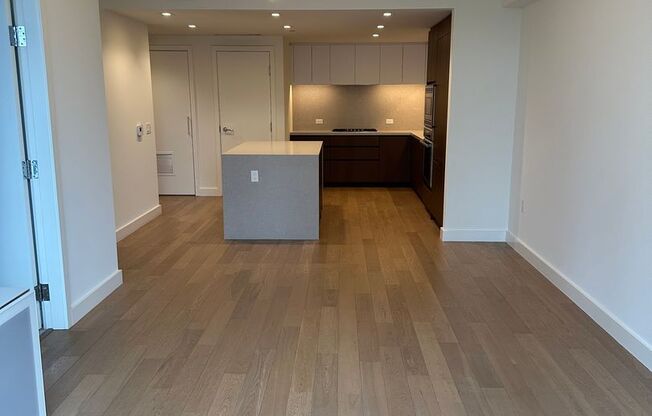 2 beds, 2 baths, $5,300, Unit # 903