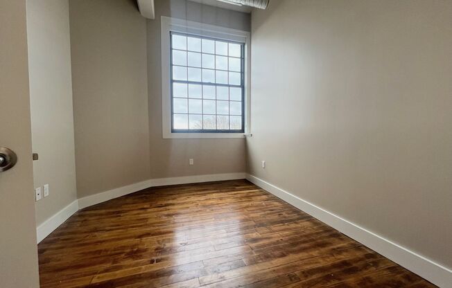 2 beds, 2 baths, 957 sqft, $2,350, Unit UNIT 513