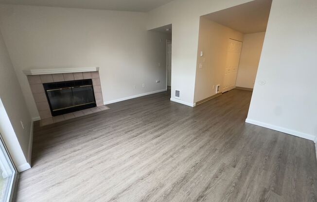 1 bed, 1 bath, 723 sqft, $1,645, Unit C11
