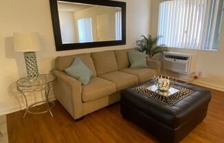 1 bed, 1 bath, $1,650, Unit 205