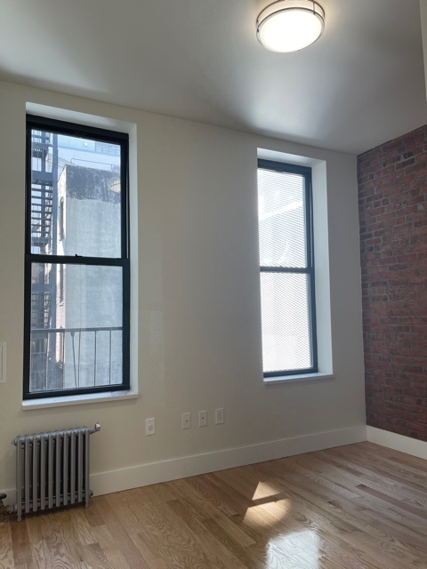2 beds, 1 bath, $4,199, Unit 2C