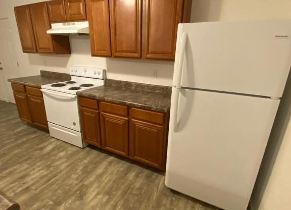 2 beds, 1 bath, 750 sqft, $1,000