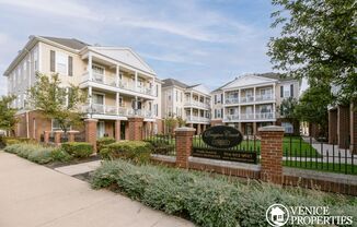 Two Bedroom with Garage near Grandview