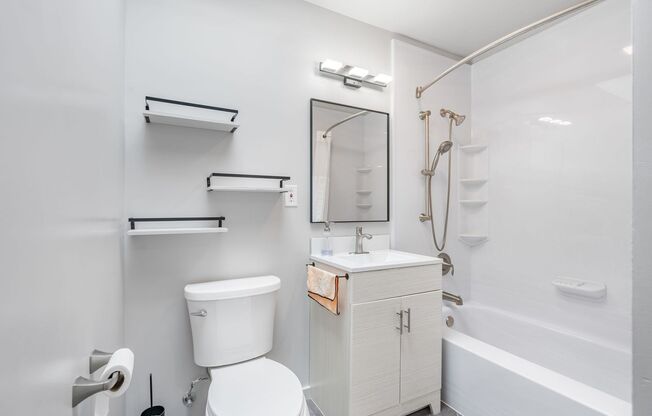 Beautifully Updated 3BD/2BA Single Family Home in Inner Sunset